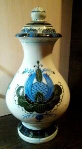 Неопознанная керамическая ваза с крышкой - 4500153.jpg