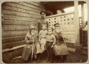 Типы казаков. Сибирские казаки на службе и дома. 1911 год - f13173eb2071.jpg