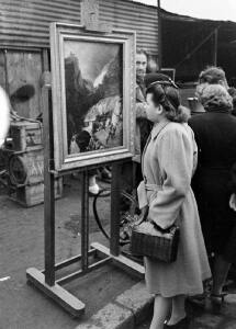 Блошиный рынок в Париже 1946 год - 40-Xvy7EX1XTWk.jpg