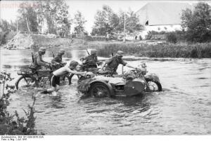 Лето 1941-го в немецких фотографиях - b9cbb9e69291.jpg