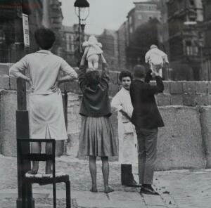 Просто старые фотографии - West_berlin_children_1961.jpg
