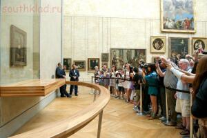 Законно ли взимать в музее плату за фотосъёмку? - mona-lisa-crowd.jpg