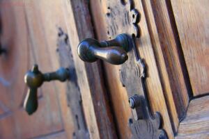 Определяем разный шмурдяк общая тема  - wood-antique-europe-mast-door-denmark-copenhagen-iron-traditional-man-made-object-door-handles-trinitatis-kirke-antique-door-1001340.jpg