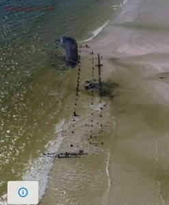 Ураган Майкл вынес на берег старые затонувшие корабли - 1540923590194845300.jpg