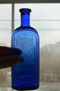 Аптечная посуда синего стекла - 5258280.jpg