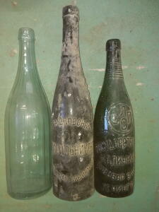 Пивные бутылки и другое стекло - 8884375.jpg
