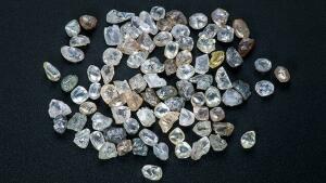 Из чего делают бриллианты: неограненный алмаз - 2.jpg