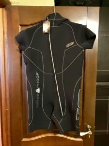 [Продам] Утеплитель с капюшоном Waterproof W1 Overvest 5mm - IMG_E5752.jpg