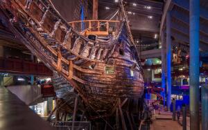 Единственный в мире сохранившийся корабль XVII века. - Vasa_Warship_XVIII_century_01.jpg