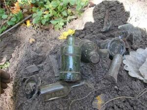 Поиск бутылок в военных мусорках. - 0ee792f7992d.jpg