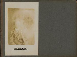 Альбом фотографий привидений , конец XIX - начало XX века - 21-vWzDkP40igI.jpg