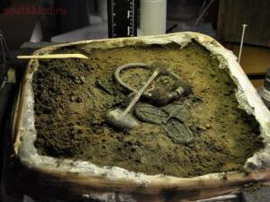 Роскошный клад эпохи викингов найден в Дании - ps_Karleby-hoard-soil-block_1461061733.jpg