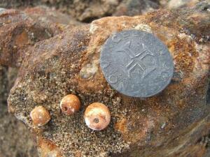 В пустыне Намибии нашли древний галеон набитый золотом - 3509478800000578-0-image-a-13_1465344474544.jpg
