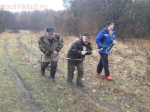 Метод эвакуации хотя и не новый, но надёжный. Вязали – чем было.<br />Двинулись! Тут всё зависит от  умения погонщицы.