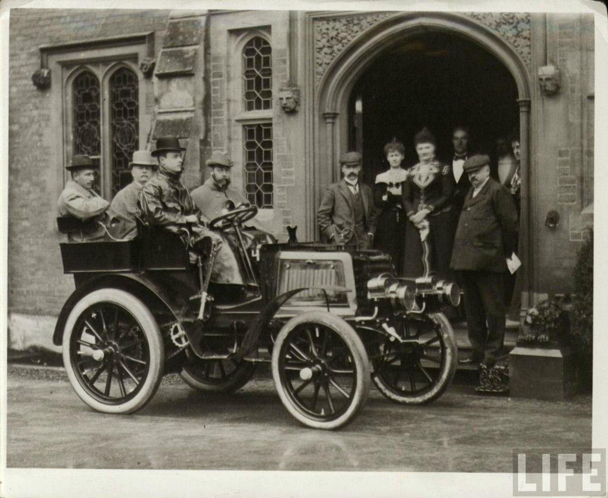 Машинки 19 века. Панар Левассор 1904. Первый Роллс-Ройс. Великобритания. 1904 Г..