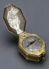 Формы и стили карманных антикварных старинных часов