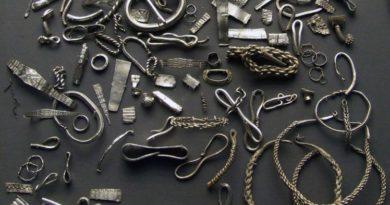 Цены в Средневековье: что можно было купить за килограмм серебра ?