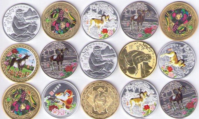 Подборка коллекционных монет в специальном исполнении