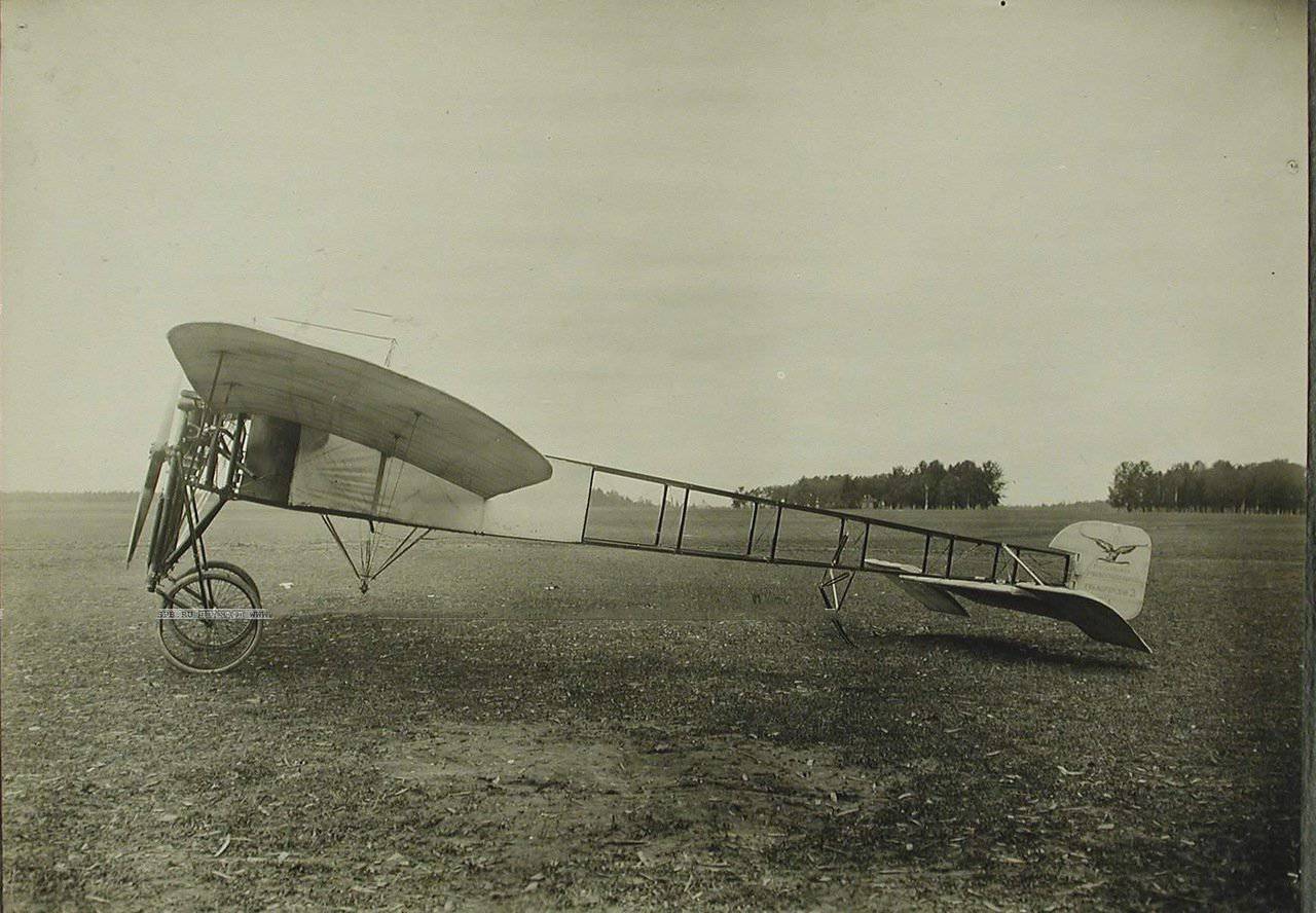 Самолет 1.20 1. Моноплан Луи Блерио. 1910 Год- моноплан а.с. Кудашева. Биплан «Россия-а» 1910 г.. Полета Луи Блерио..