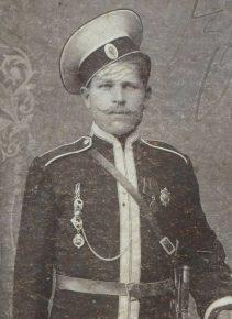 Знак 8-го драгунского Астраханского генерал-фельдмаршала Великого Князя Николая Николаевича полка