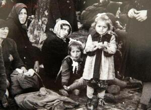 Исчезнувшие лица. Освенцимский альбом. 1944 год - 0_1e151b_e877a395_orig.jpg